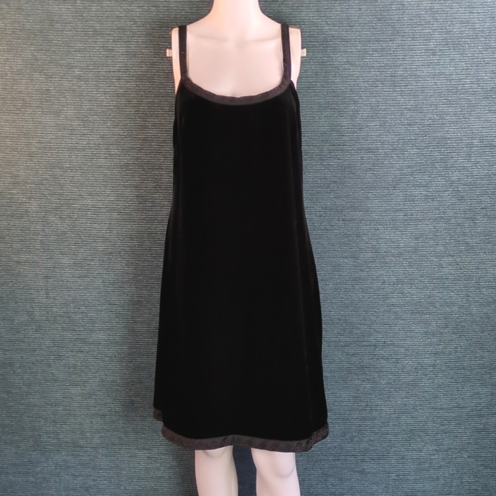 Robbie Bee Black Velvet Dress With Beaded Trim